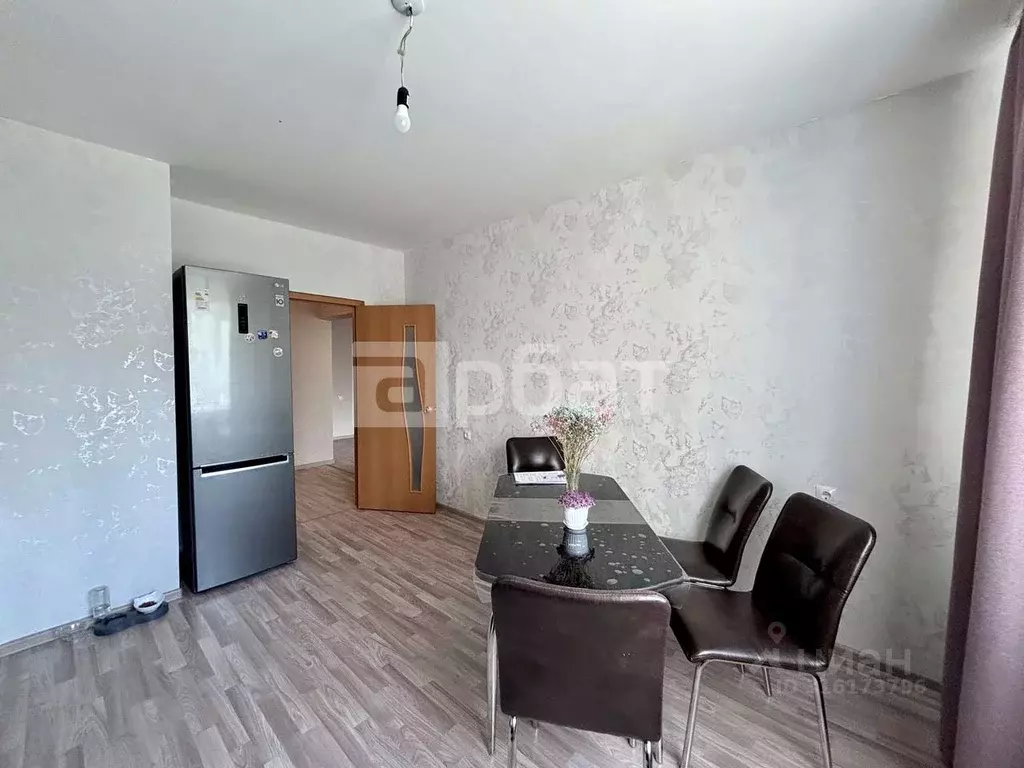 3-к кв. Костромская область, Кострома ул. Олега Юрасова, 1 (100.4 м) - Фото 1