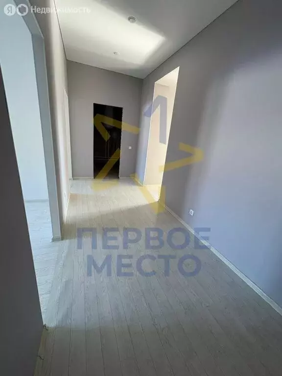 3-комнатная квартира: Благовещенск, улица Чистякова, 13 (68.7 м) - Фото 1