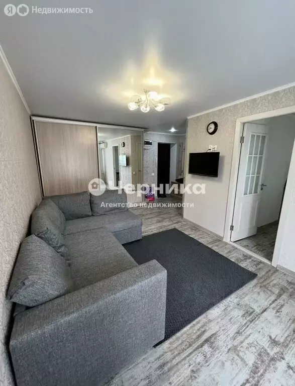 1-комнатная квартира: Шахты, проспект Победа Революции, 128Б (33 м) - Фото 0
