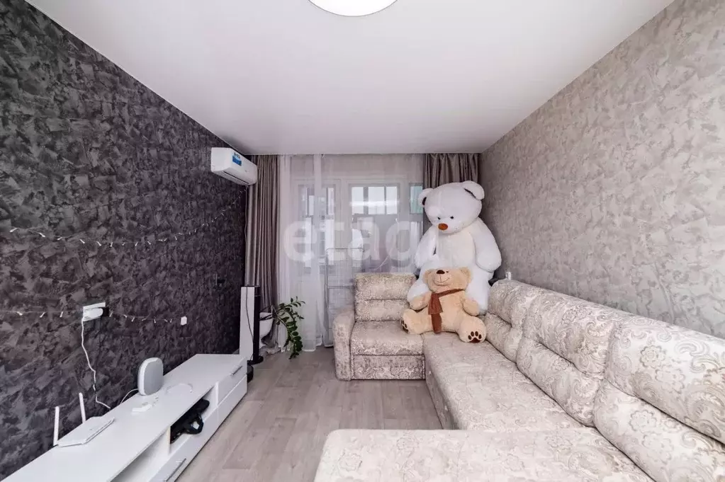 2-к кв. Курганская область, Курган Заозерный жилрайон, 1-й мкр, 26 ... - Фото 2