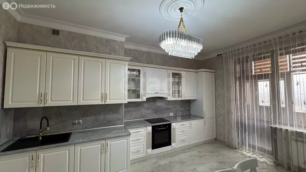 2-комнатная квартира: Махачкала, проспект Расула Гамзатова, 53 (105 м) - Фото 2