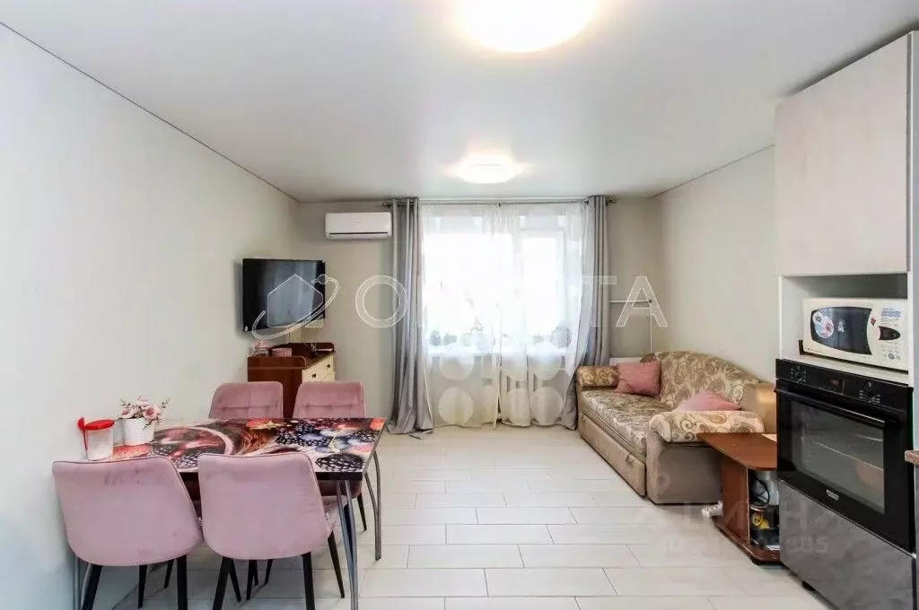 2-к кв. Тюменская область, Тюмень ул. Шишкова, 16/1 (56.0 м) - Фото 0