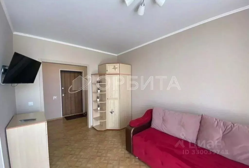 Студия Тюменская область, Тюмень ул. Тимофея Чаркова, 79 (28.2 м) - Фото 1