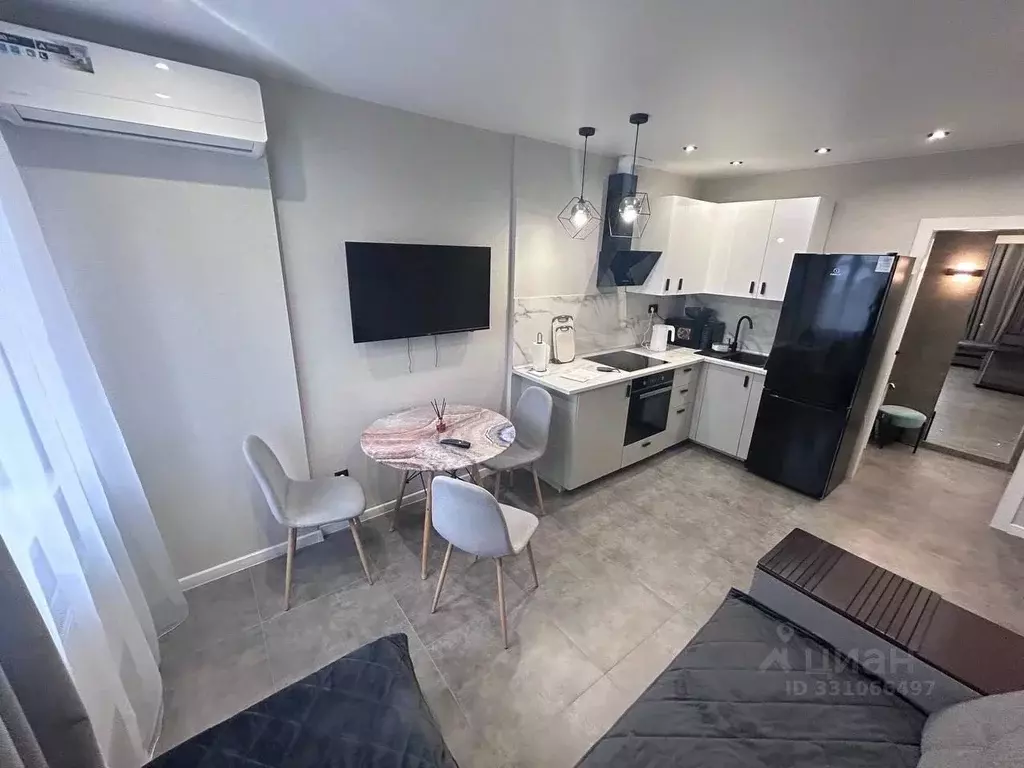 1-к кв. Татарстан, Казань ул. Рауиса Гареева, 105 (38.0 м) - Фото 1