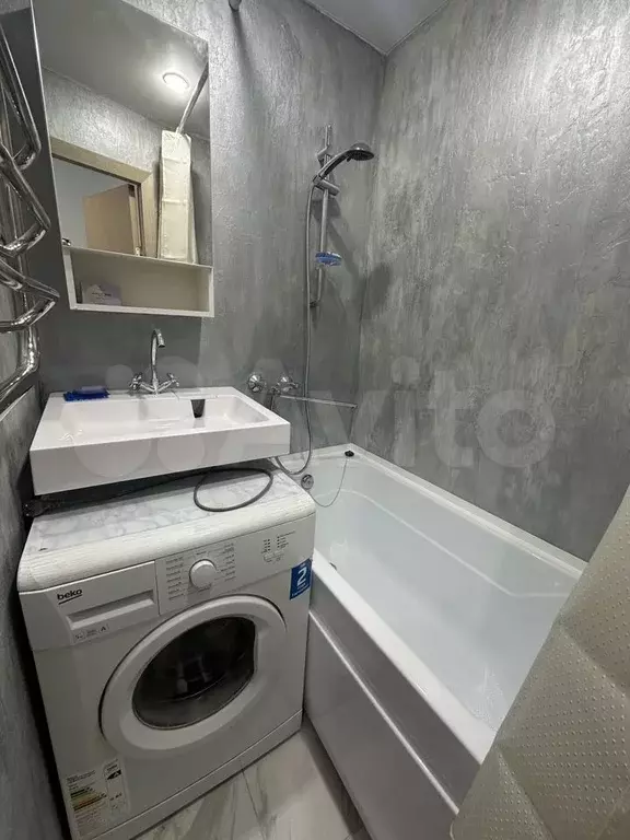 1-к. квартира, 30 м, 5/5 эт. - Фото 0