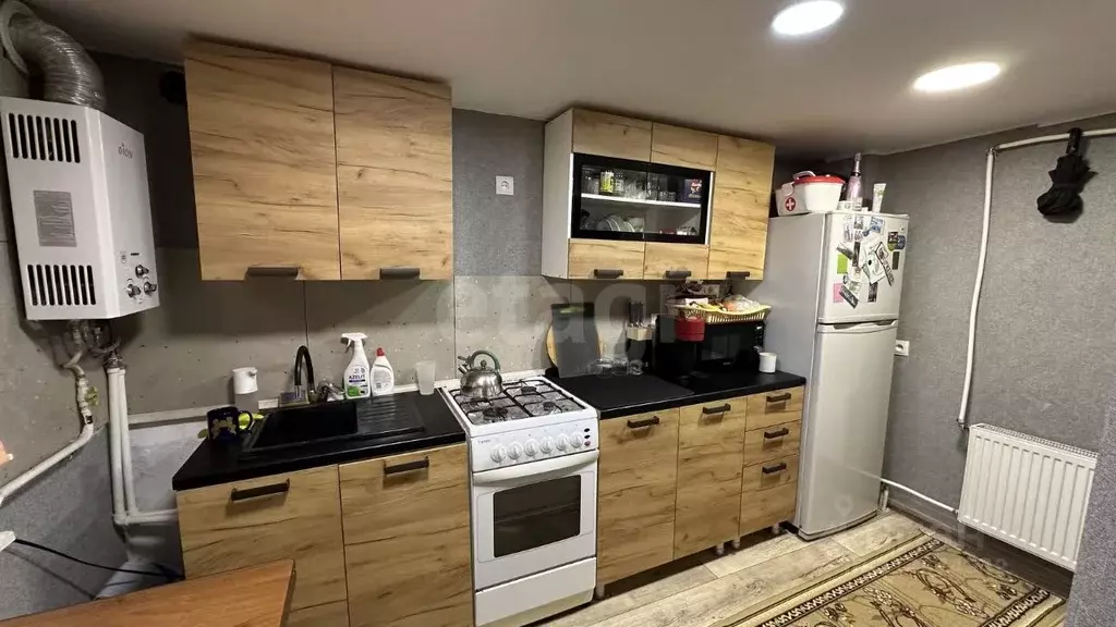 2-к кв. Крым, Феодосия ул. Куйбышева, 12 (49.5 м) - Фото 1