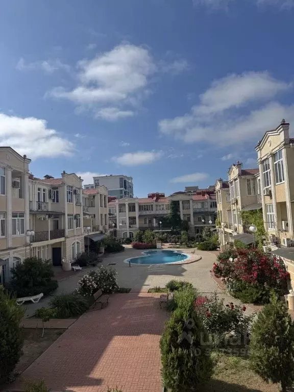 2-к кв. Крым, Евпатория просп. Ленина, 68к33 (63.0 м) - Фото 1