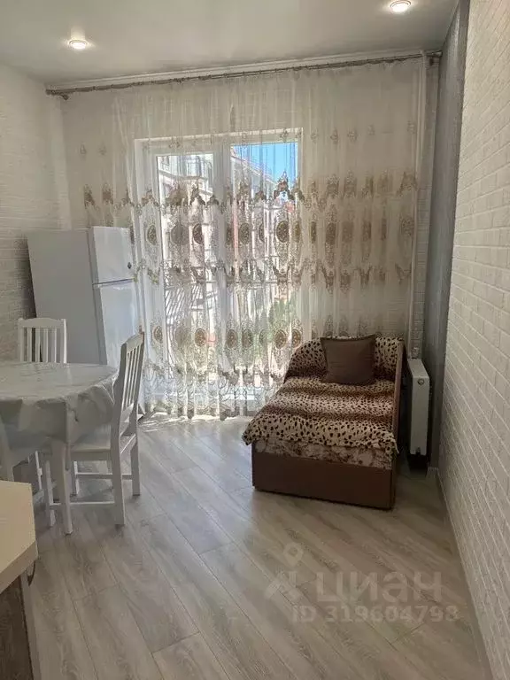 1-к кв. Крым, Евпатория ул. 60 лет ВЛКСМ, 31/1 (37.0 м) - Фото 1