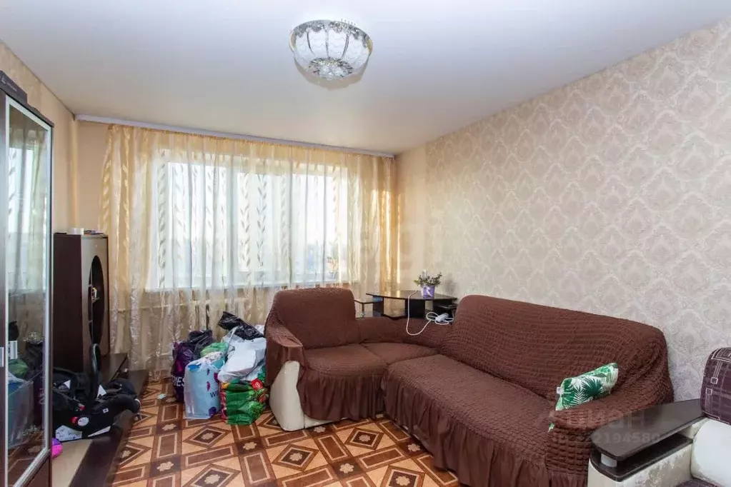 3-к кв. Тюменская область, Тобольск 8-й мкр, 16 (66.4 м) - Фото 1