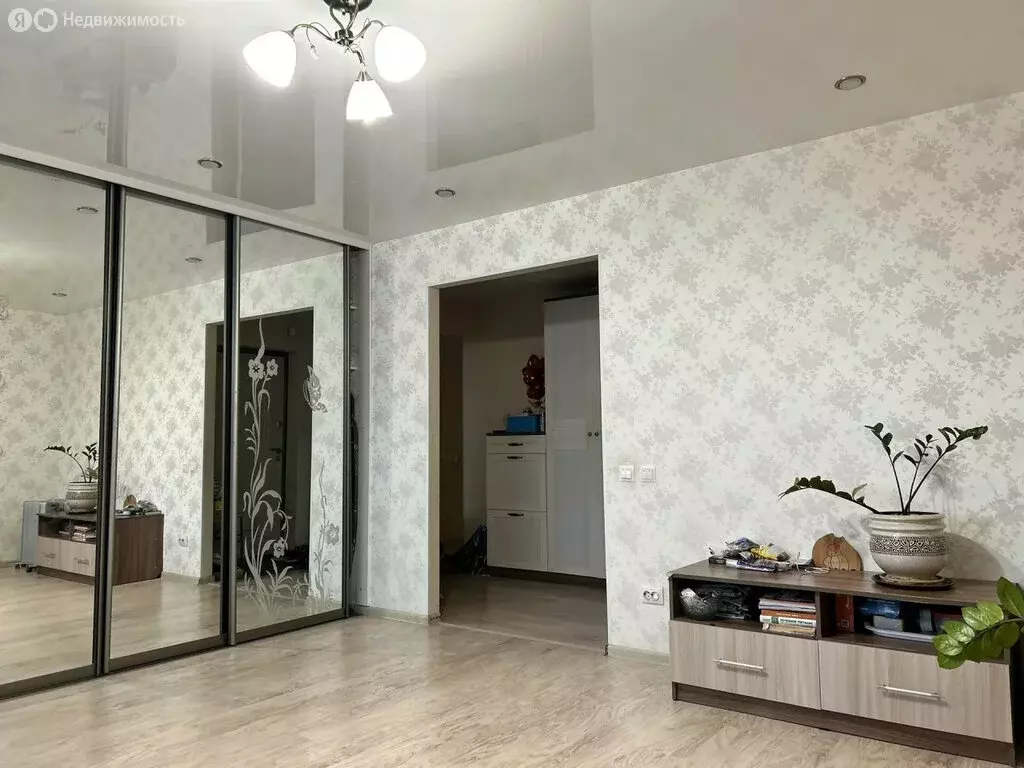 3-комнатная квартира: Полевской, микрорайон Зелёный Бор-2, 25 (80.6 м) - Фото 1