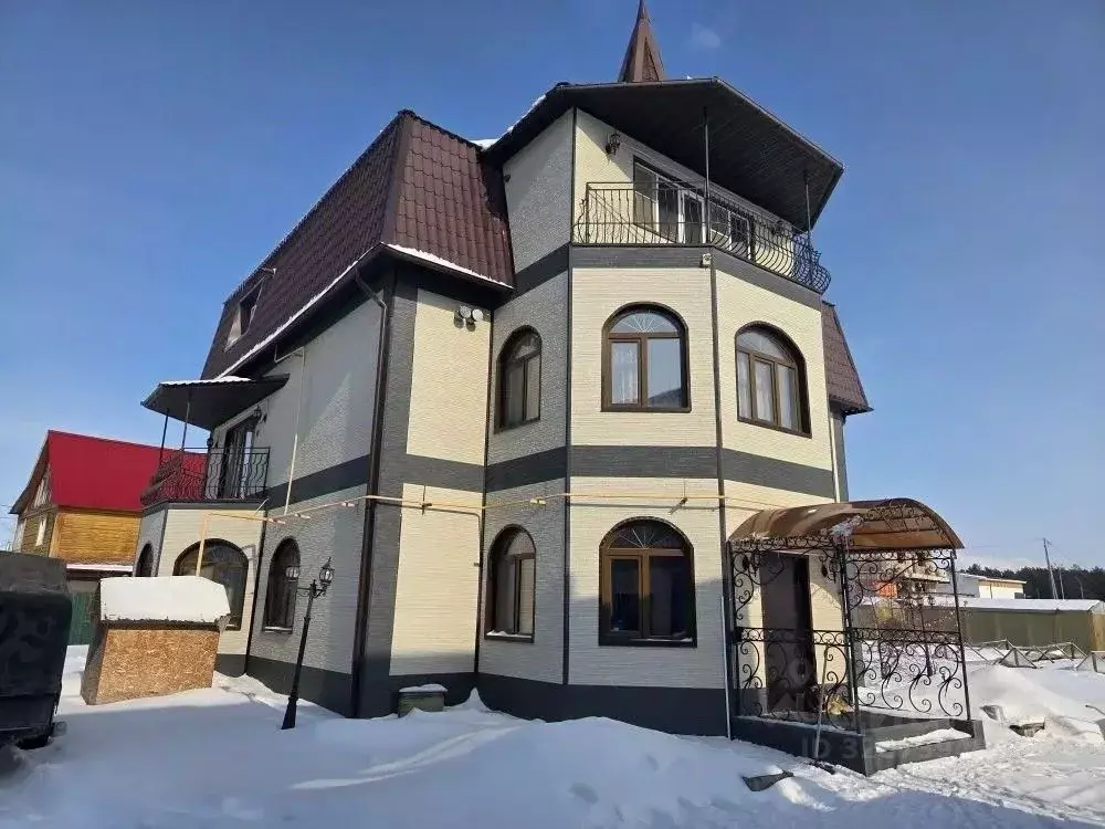 Дом в Саха (Якутия), Якутск ул. Окружная Дорога, 90/1 (308 м) - Фото 2