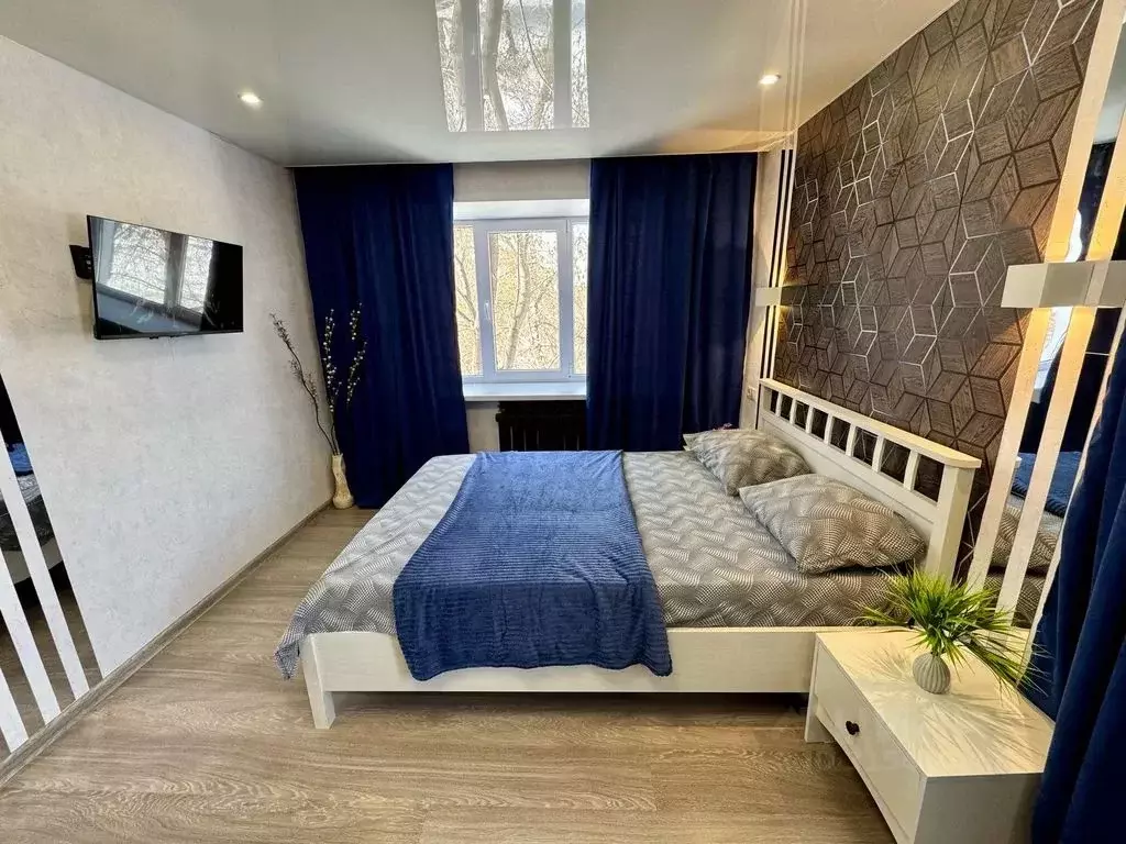 1-к кв. Омская область, Омск бул. Победы, 10 (30.0 м) - Фото 0