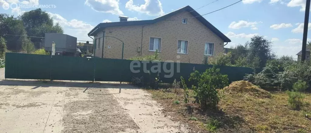 Дом в село Богословка, Молодёжная улица (140 м) - Фото 1
