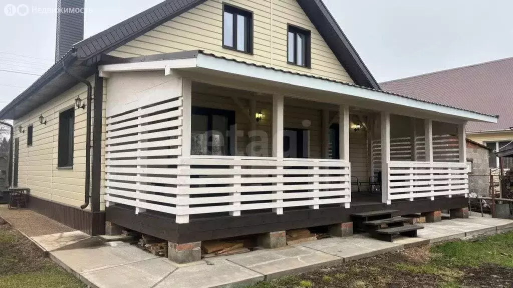 Дом в Стерлитамак, улица 20 лет Октября (165 м) - Фото 1