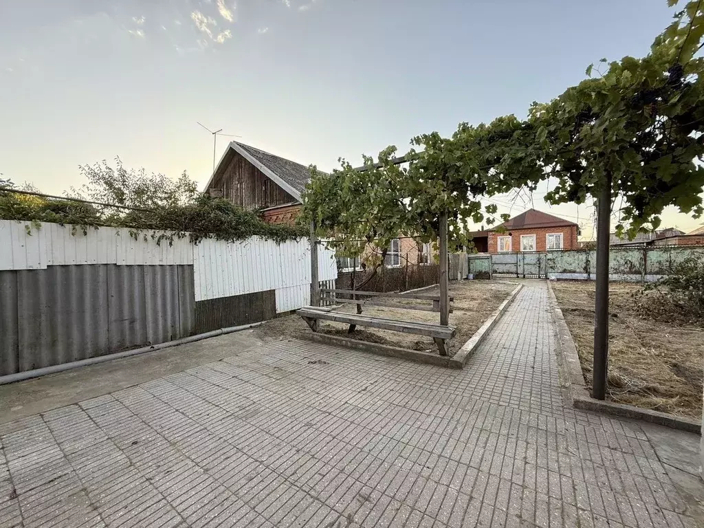 Дом в Адыгея, Тахтамукайский район, Яблоновский пгт проезд 2-й Фрунзе, ... - Фото 2