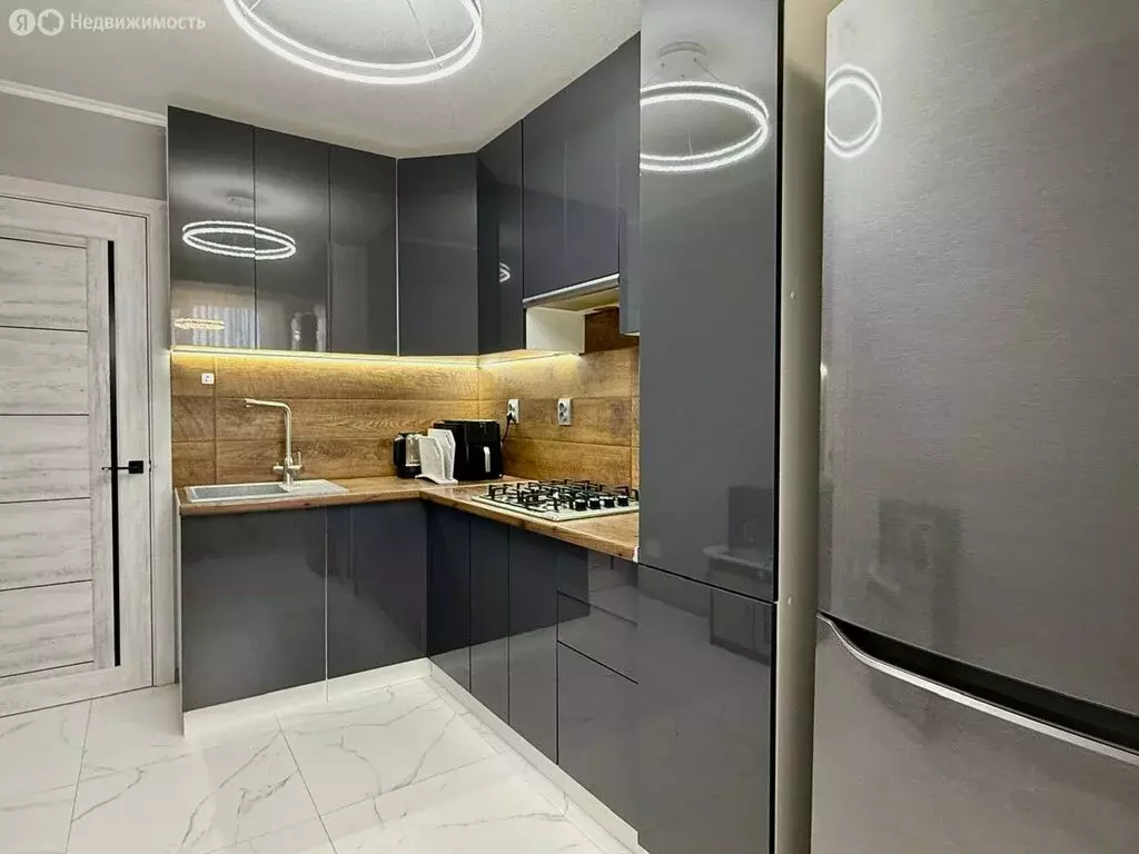 2-комнатная квартира: Раздольное, Школьная улица, 2 (50.3 м) - Фото 0