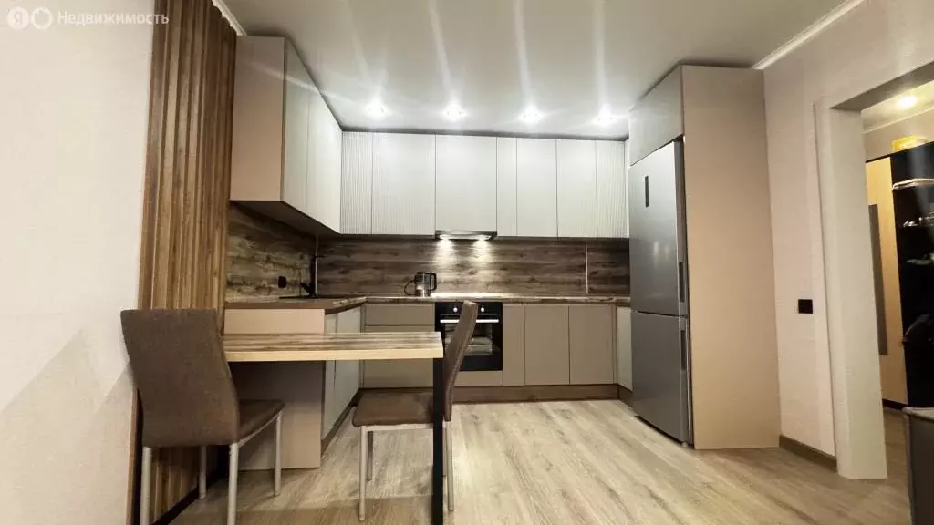 4-комнатная квартира: Оренбург, улица Ткачёва, 16/2 (77 м) - Фото 0