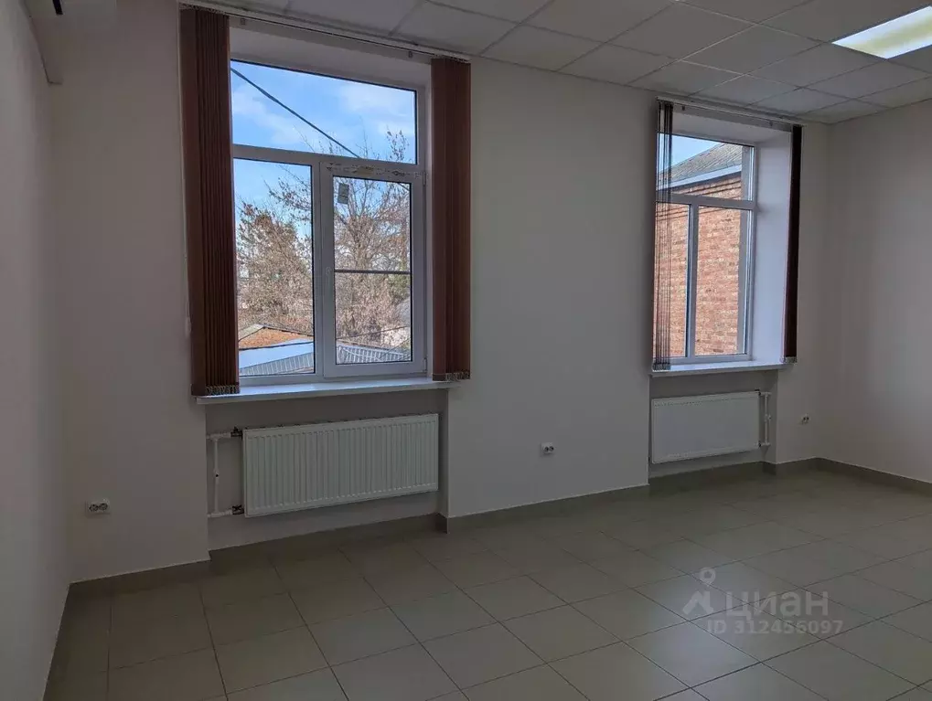 Помещение свободного назначения в Краснодарский край, Кропоткин ... - Фото 2