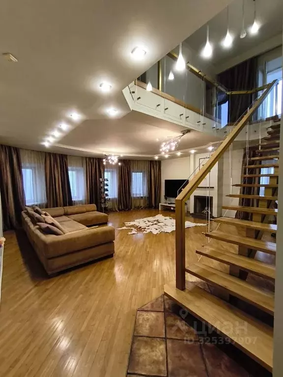 3-к кв. Белгородская область, Белгород ул. Щорса, 55 (128.1 м) - Фото 0