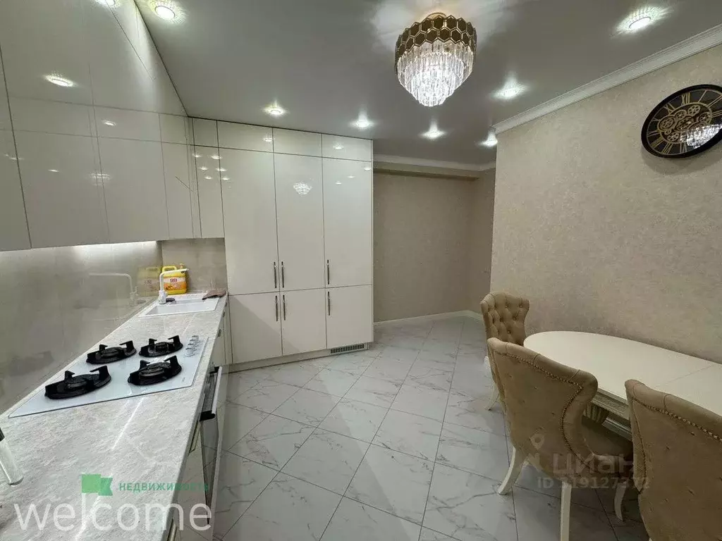 4-к кв. Ставропольский край, Ставрополь ул. Рогожникова, 38 (100.0 м) - Фото 1