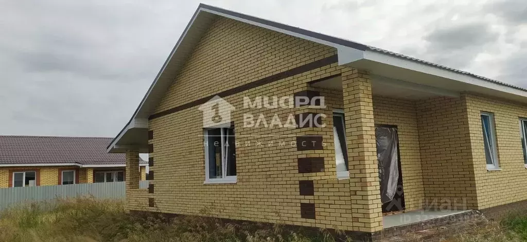 Дом в Омская область, Омский район, с. Усть-Заостровка  (75 м) - Фото 1