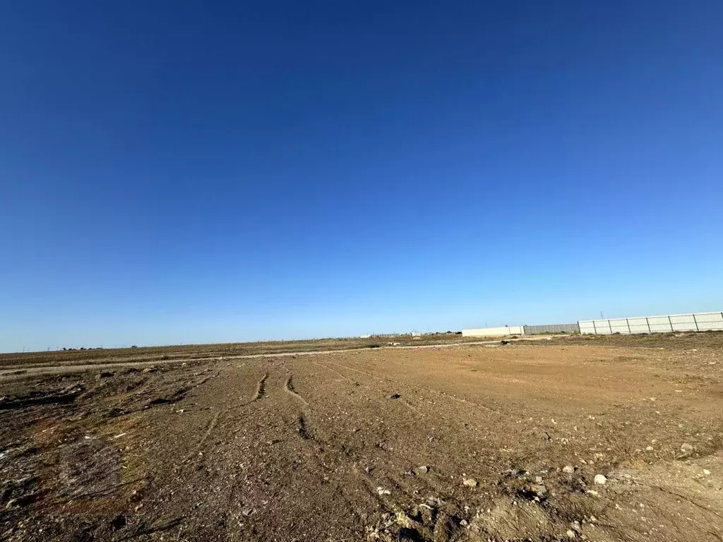 Участок в Крым, Сакский район, с. Уютное ул. Заводская (8.0 сот.) - Фото 2