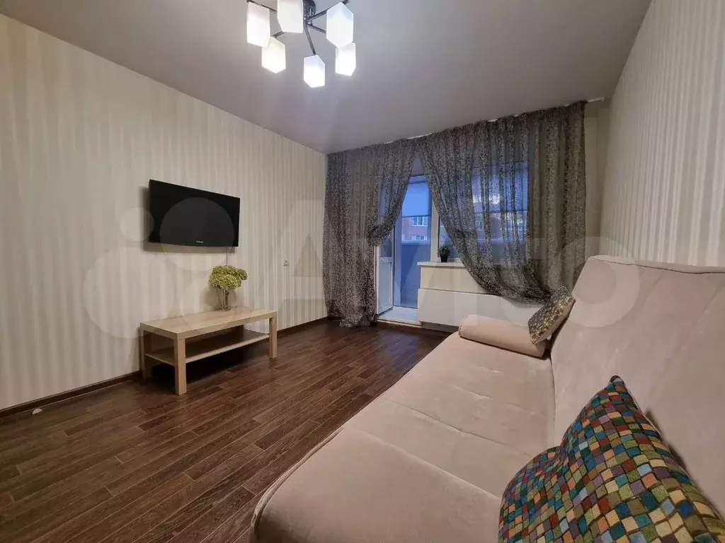 1-к. квартира, 40 м, 2/14 эт. - Фото 1
