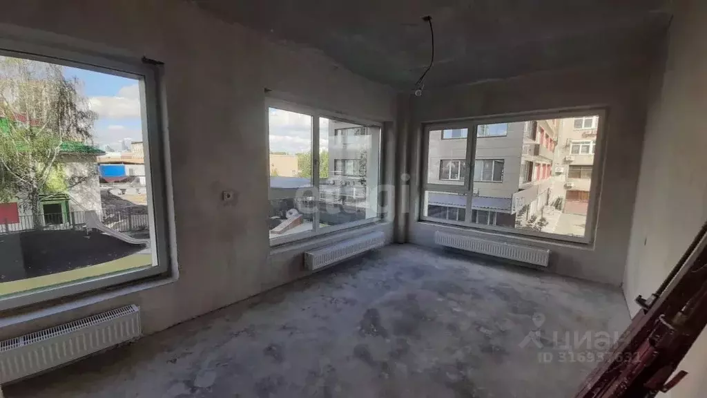 3-к кв. Свердловская область, Екатеринбург ул. Чкалова, 18 (112.0 м) - Фото 0