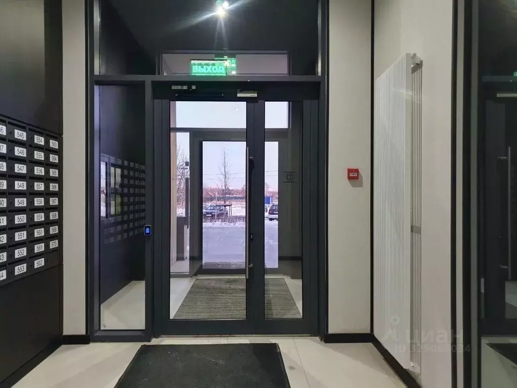 Студия Омская область, Омск ул. Б.Г. Шаронова, 9 (20.2 м) - Фото 1