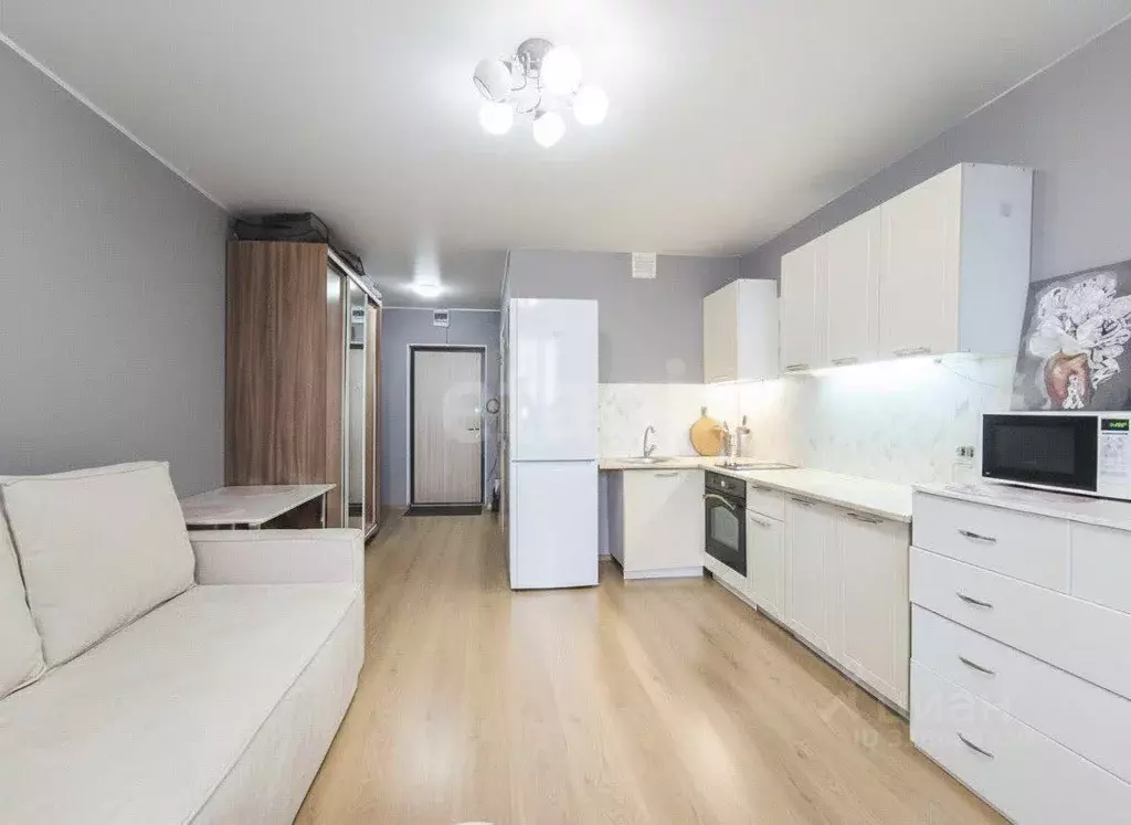 Студия Тюменская область, Тюмень ул. Тимофея Чаркова, 28 (25.0 м) - Фото 1