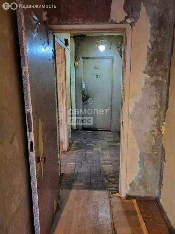 3-комнатная квартира: Москва, улица Лавочкина, 6к2 (50 м) - Фото 1