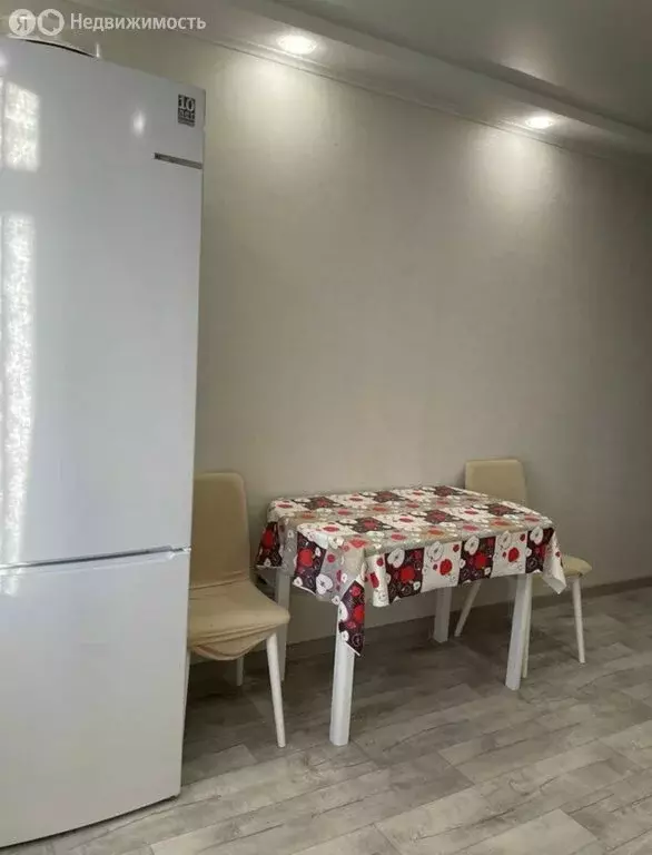 3-комнатная квартира: Усть-Илимск, проспект Дружбы Народов, 25 (66.7 ... - Фото 2