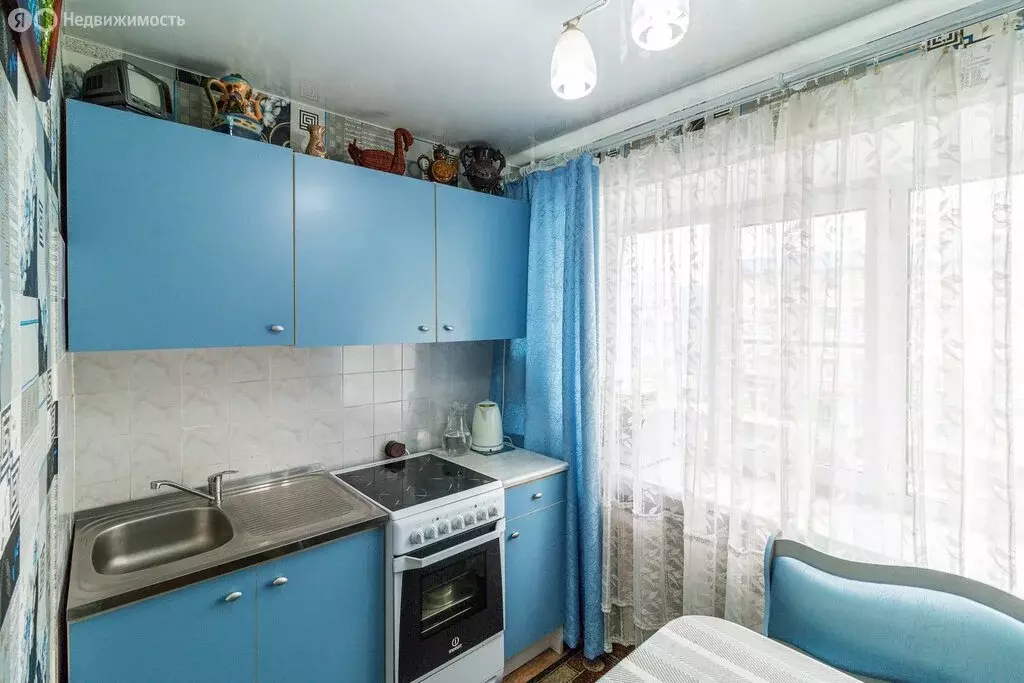 2-комнатная квартира: Омск, улица 10 лет Октября, 175 (41.4 м) - Фото 1