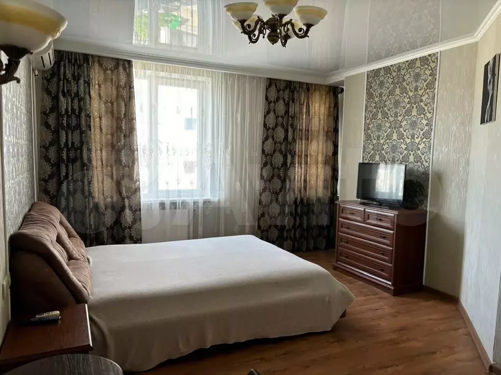 2-к. квартира, 90 м, 2/4 эт. - Фото 0