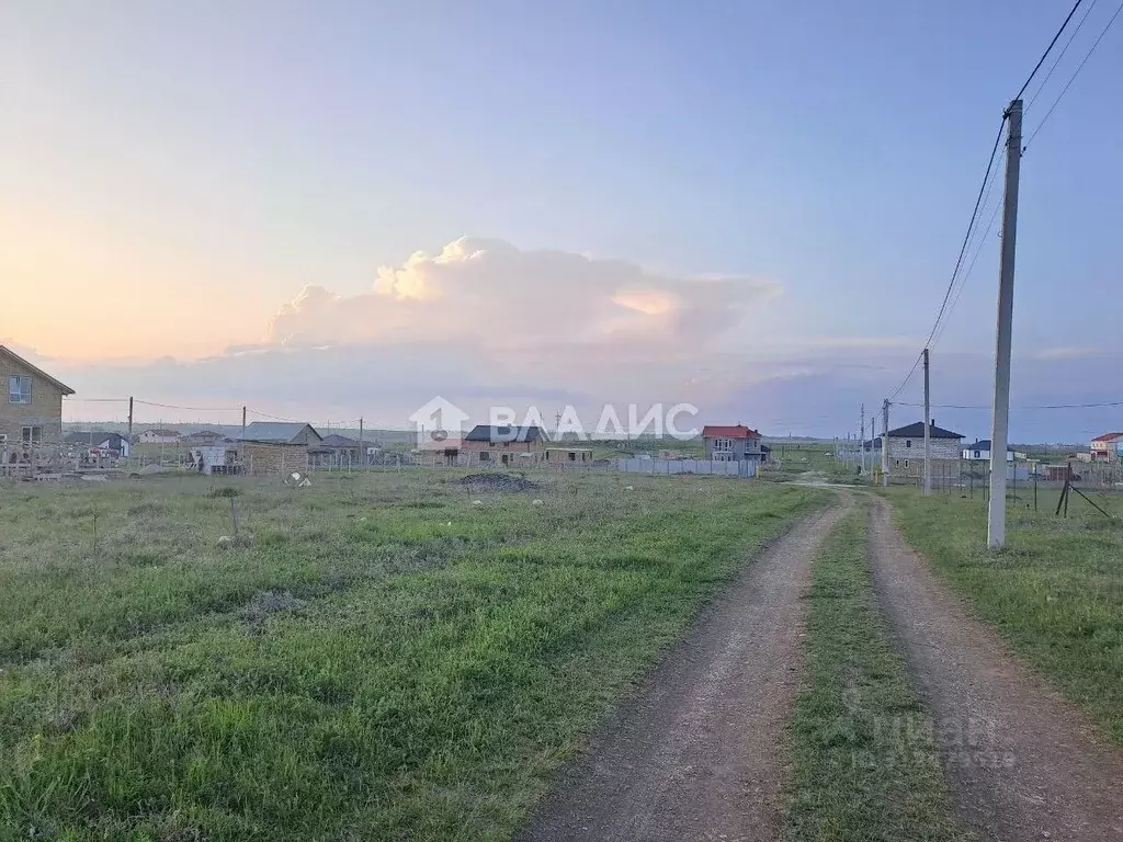 Участок в Крым, Симферопольский район, с. Мирное ул. Дмитрия Власенко, ... - Фото 0
