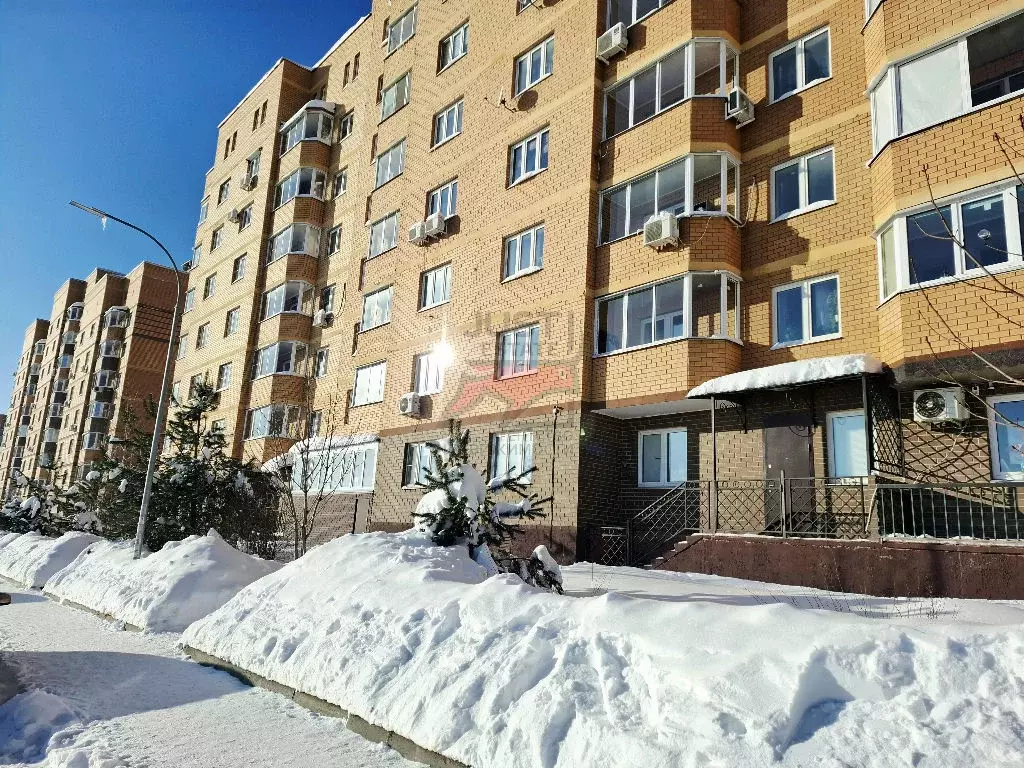 Продается 4-комнатная квартира - Фото 1