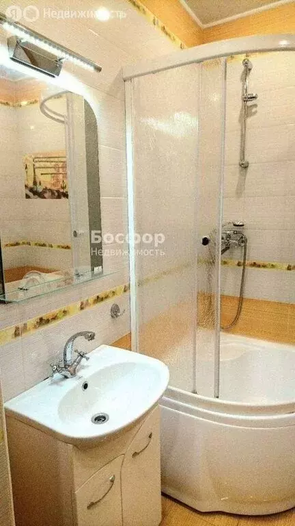 2-комнатная квартира: Феодосия, Черноморская набережная, 1В (58.4 м) - Фото 1