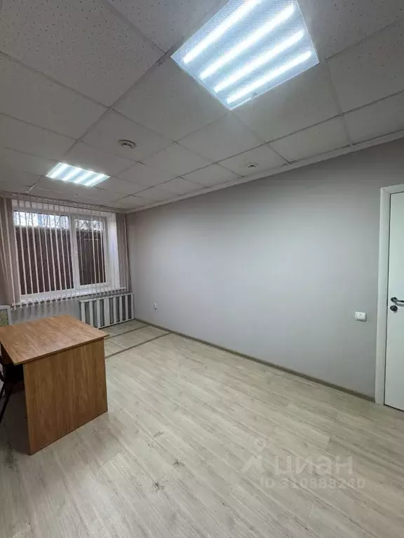 Офис в Брянская область, Брянск ул. Ромашина, 1 (37 м) - Фото 1