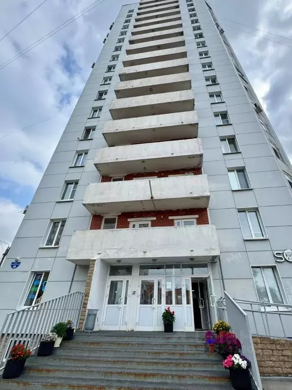 2-к кв. Пермский край, Пермь Рабоче-крестьянская ул., 25 (73.3 м) - Фото 1