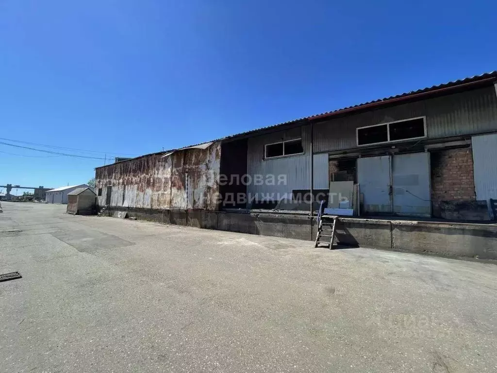 Склад в Новгородская область, Великий Новгород Сырковское ш., 10 (432 ... - Фото 1