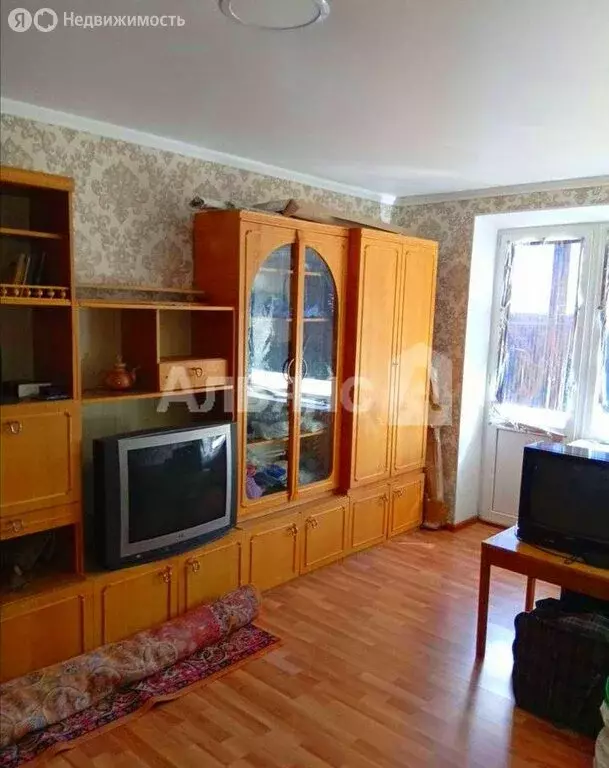 1-комнатная квартира: Шахты, улица Ворошилова, 33 (30 м) - Фото 0