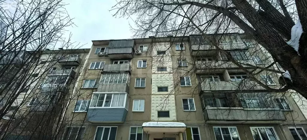 3-комнатная квартира: Озерск, проезд Калинина, 6 (64 м) - Фото 1
