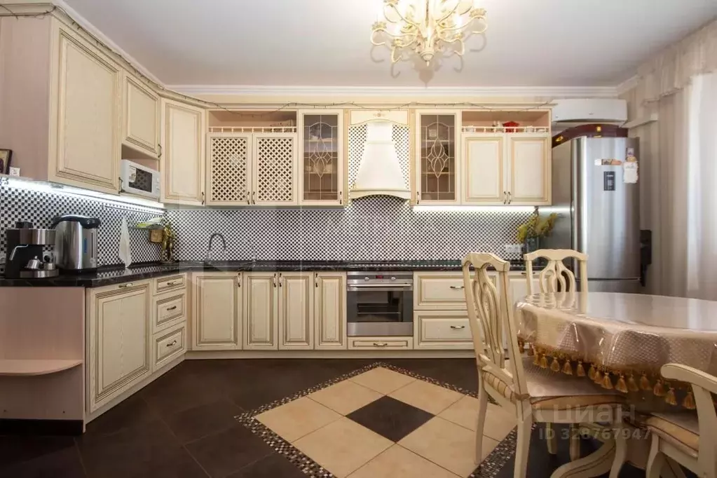 4-к кв. Тюменская область, Тюмень Заречный проезд, 33 (140.0 м) - Фото 2