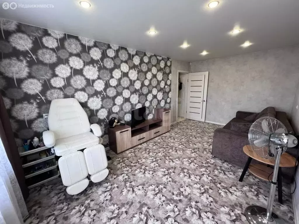2-комнатная квартира: Минусинск, улица Обороны, 59 (44 м) - Фото 1