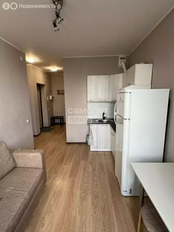 1-комнатная квартира: Екатеринбург, улица Стрелочников, 2 (33.2 м) - Фото 0