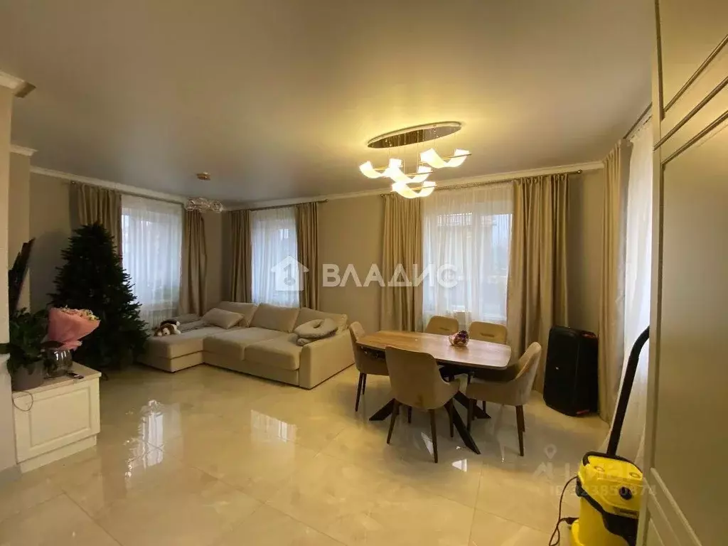 Дом в Белгородская область, Белгород Юго-Западный-2.1 мкр, ул. ... - Фото 1