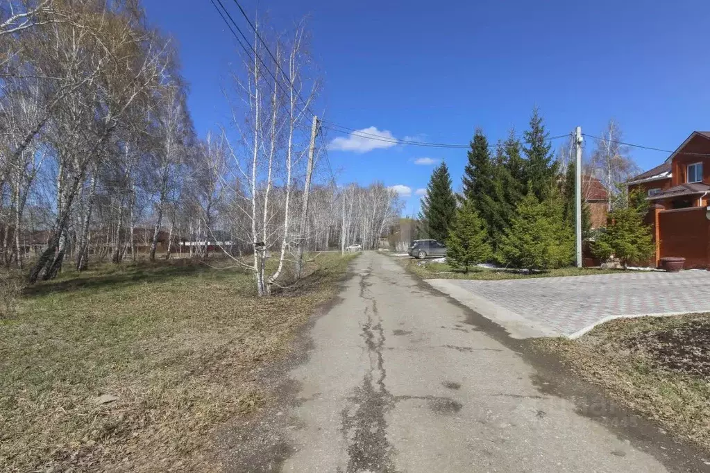 Участок в Омская область, Омск Тихая ул., 8 (10.0 сот.) - Фото 0