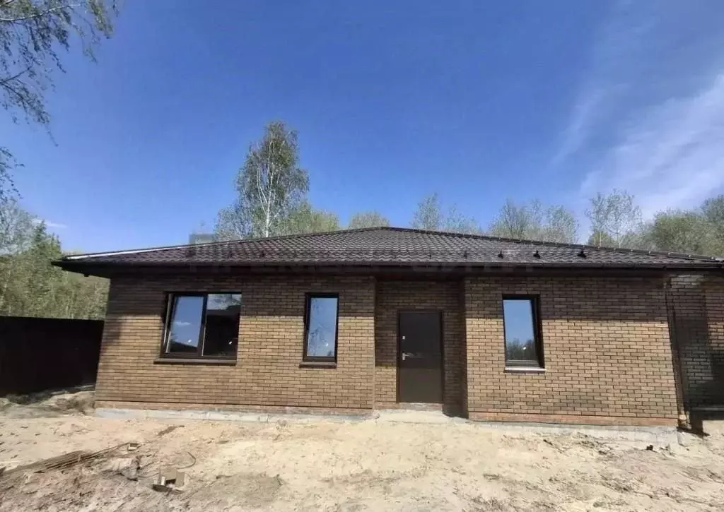 Дом в Калужская область, Калуга городской округ, д. Желыбино ул. ... - Фото 1