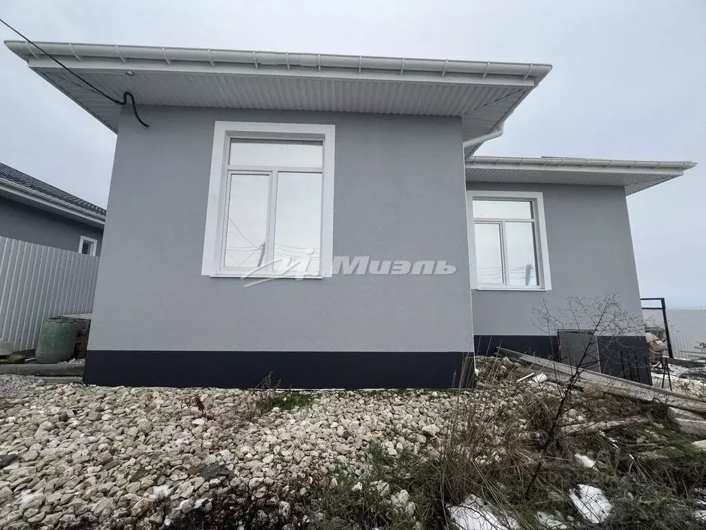 Дом в Крым, Симферополь ул. Бекира Умерова, 29 (100 м) - Фото 2