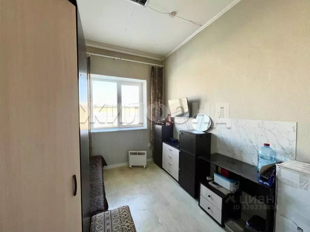 Комната Иркутская область, Иркутск ул. Сергеева, 3/8А (10.9 м) - Фото 2